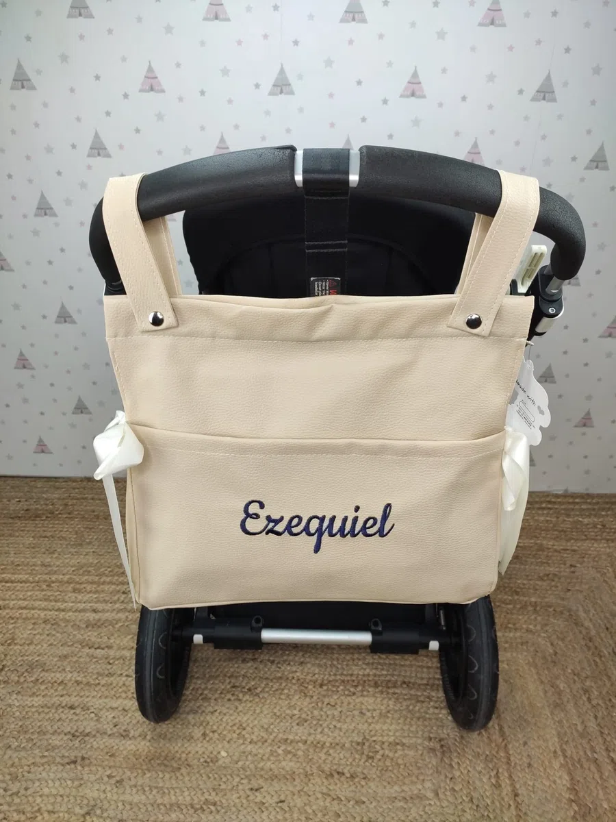 Danielstore - Bolso Carro Bebé Personalizado | Organizador Pañaleras con Nombre | Diseño Urbano y Elegante | Bolsillos Internos y Externos | Fácil Limpieza, Azul, 40x35x10 cm, Polipiel