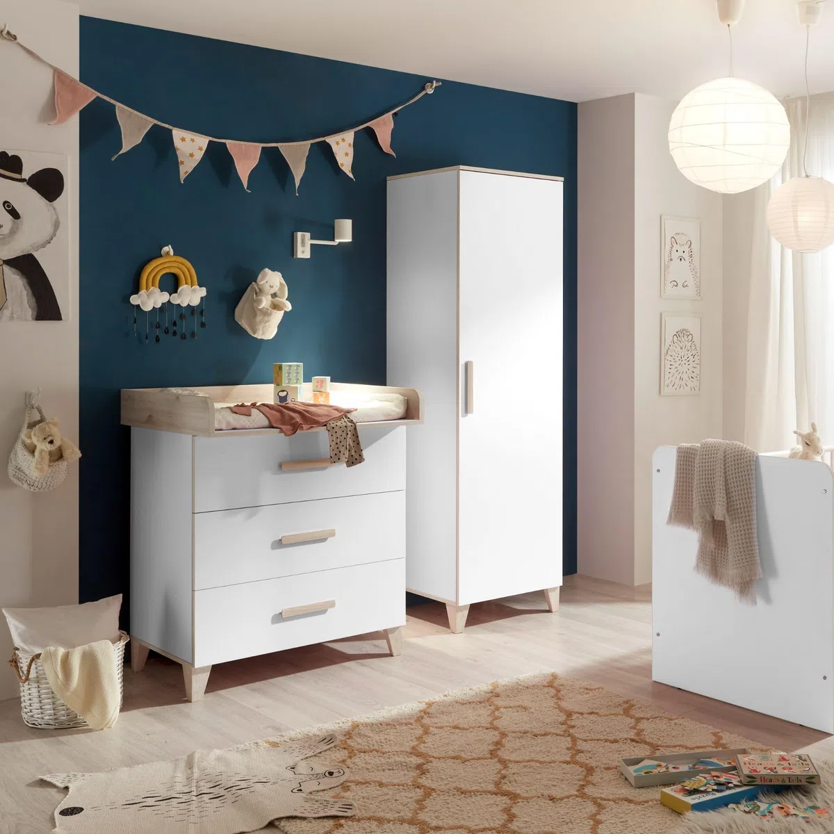 Stella Trading Prizzi-Armario para habitación de bebé (Aspecto, versátil, con Mucho Espacio de Almacenamiento), Color, Madera, Blanco Aurum, Kleiderschrank