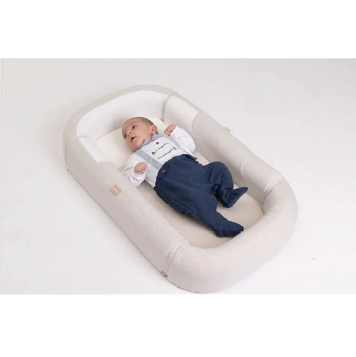 Chicco Mommy Pod 3 en 1, reductor para cuna de bebé, 81 cm x 49 cm, nido para bebés, 0-3 meses para dormir, 0-8 meses para el tiempo del pancino, Funda de algodón orgánico, lavable a máquina, Gris