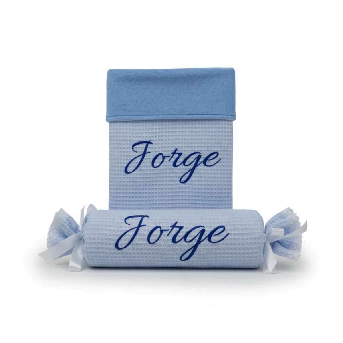 Variouss Set Manta y Cojín Caramelo Bebé Personalizados con Nombre – Suave Coralina y Algodón Waffle 70x100 cm – Regalo Recién Nacido, Baby Shower, Cuna y Carrito (Azul)