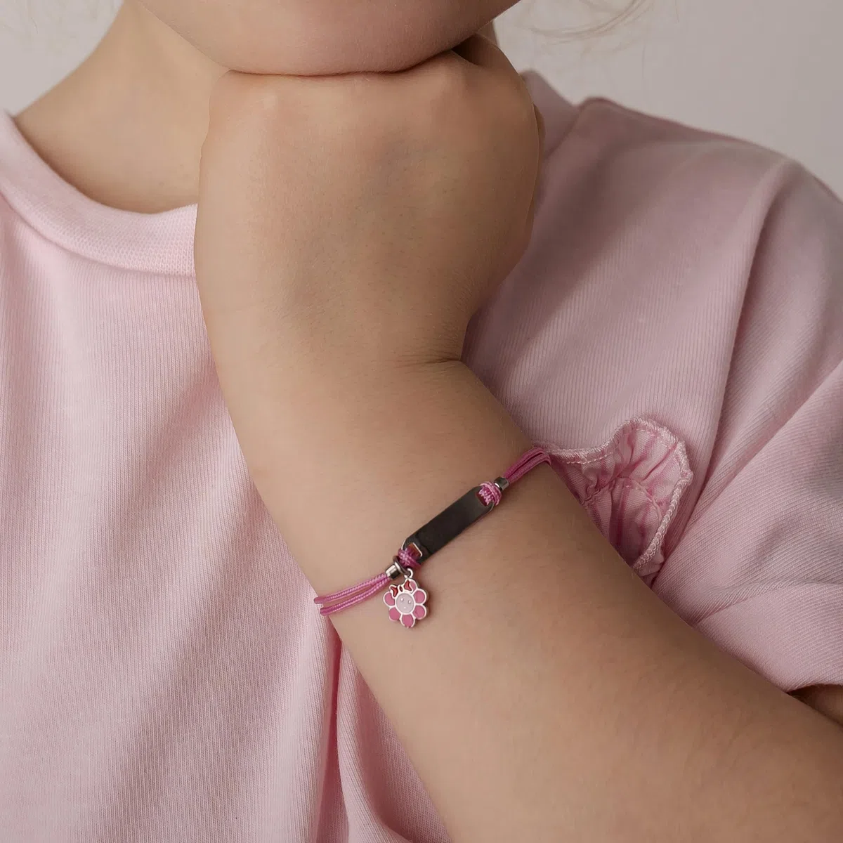 Sakrami Pulsera Bebé Plata de Ley 925 Colección Infantil Margarita Esmaltada Rosa + Caja de Regalo Personalizada - Pulsera para Nacimiento Comunión o Bautizo